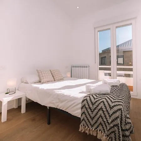 Centrico Con Luz Y Belleza By Comarca de Vigo