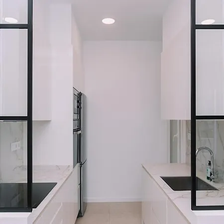 Centrico Con Luz Y Belleza By Daire Vigo