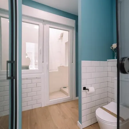 Centrico Con Luz Y Belleza By Comarca de Vigo