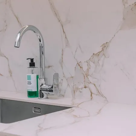 Centrico Con Luz Y Belleza By Comarca de Vigo