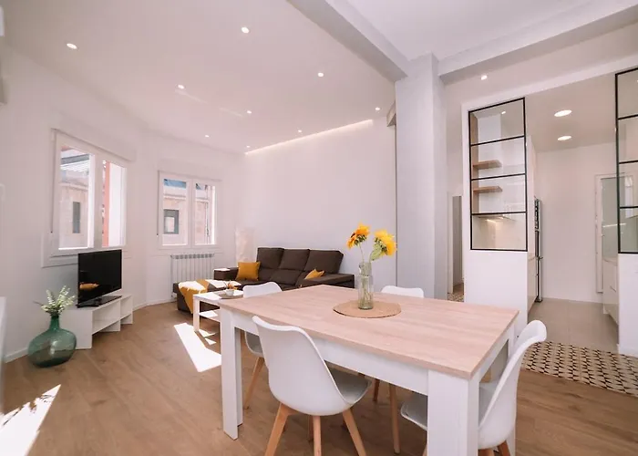 Centrico Con Luz Y Belleza By Apartamento Vigo